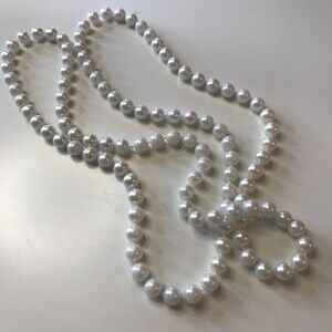 Faux Pearl Womens Necklace Vintage plastic beaded long
